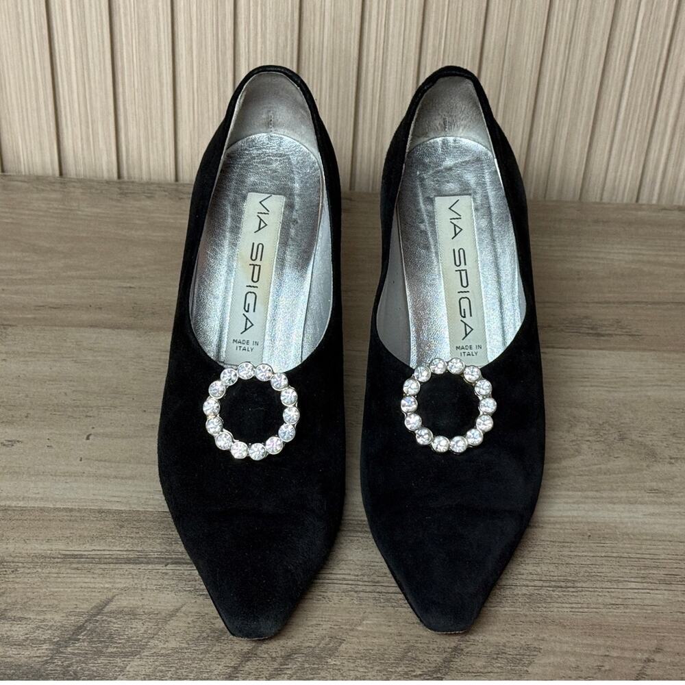 Via Spiga Vero Cuoio Black Suede Rhinestone Buckle Pumps Women's Size 6B